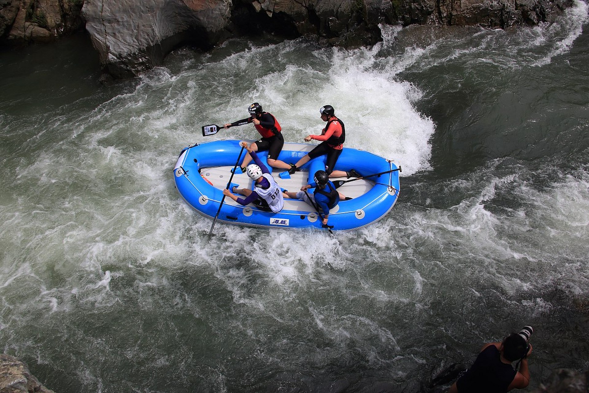 开云官网-包含水上漂流趣味比赛，激流勇进的水上冒险的词条